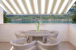 Otasevic family Sea View